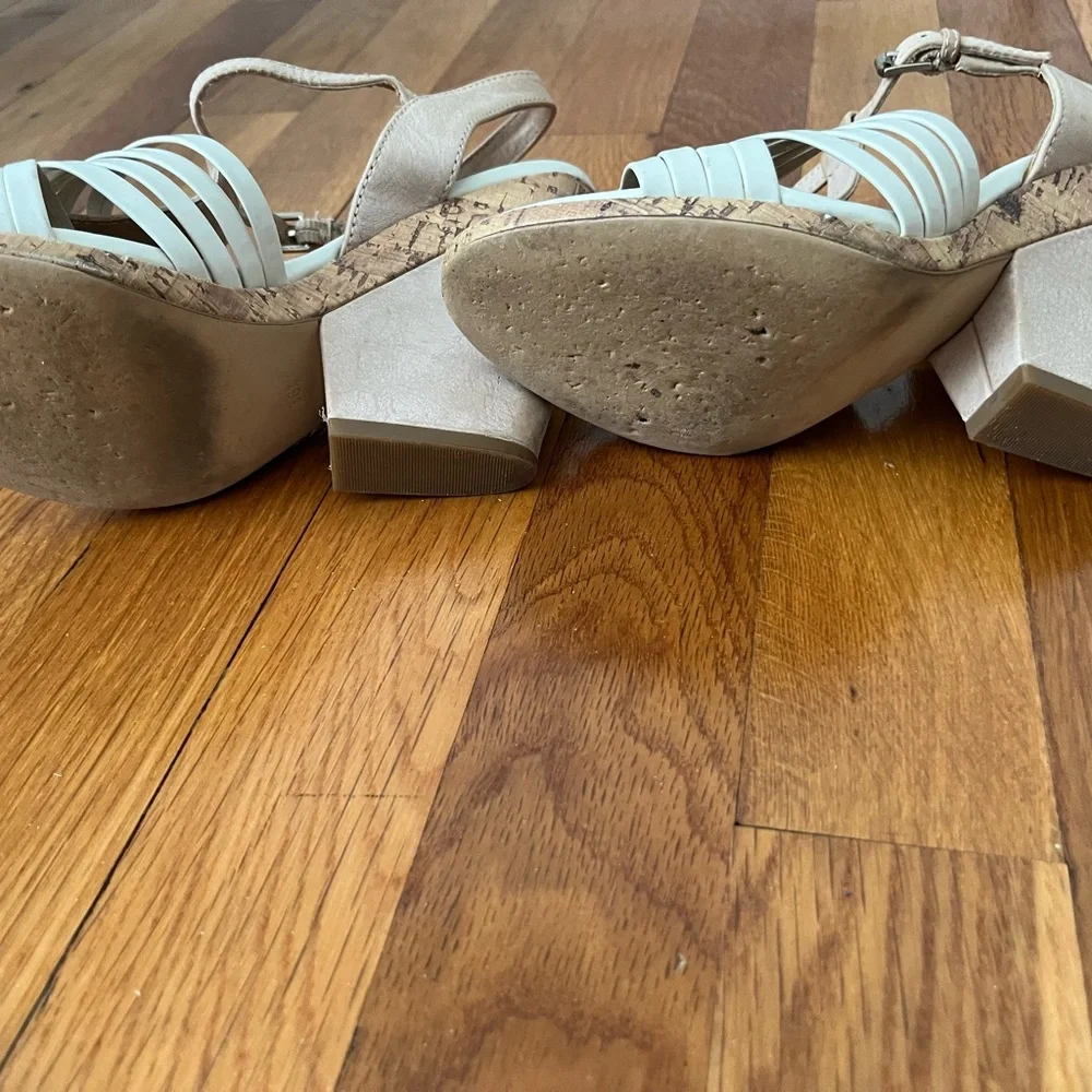 Saks fifth ave sandals in size 6 1/2 - Picture 2 of 4